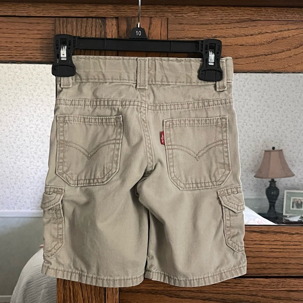 Boys Levi Strauss Co 3T Khaki Cargo Shorts - Picture 2 of 5